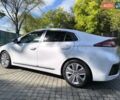 Хендай Ioniq 2017 в Одессе на Automoto.ua Белый Хендай Ioniq, объемом двигателя 1.6 л и пробегом 92 тыс. км за 12888 $, фото 40 на Automoto.ua
