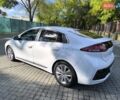 Хендай Ioniq 2017 в Одессе на Automoto.ua Белый Хендай Ioniq, объемом двигателя 1.6 л и пробегом 92 тыс. км за 12888 $, фото 38 на Automoto.ua