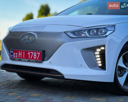 Білий Хендай Ioniq, об'ємом двигуна 0 л та пробігом 165 тис. км за 11900 $, фото 4 на Automoto.ua