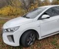 Белый Хендай Ioniq, объемом двигателя 0 л и пробегом 142 тыс. км за 13300 $, фото 1 на Automoto.ua