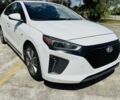 Белый Хендай Ioniq, объемом двигателя 1.6 л и пробегом 69 тыс. км за 7800 $, фото 1 на Automoto.ua