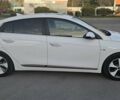 Белый Хендай Ioniq, объемом двигателя 0 л и пробегом 148 тыс. км за 12950 $, фото 6 на Automoto.ua