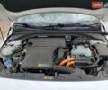 Белый Хендай Ioniq, объемом двигателя 1.58 л и пробегом 150 тыс. км за 3000 $, фото 10 на Automoto.ua