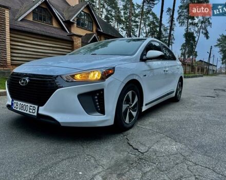 Білий Хендай Ioniq, об'ємом двигуна 1.58 л та пробігом 144 тис. км за 14500 $, фото 8 на Automoto.ua