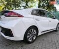 Хендай Ioniq 2017 в Одессе на Automoto.ua Белый Хендай Ioniq, объемом двигателя 1.6 л и пробегом 92 тыс. км за 12888 $, фото 3 на Automoto.ua