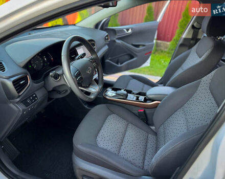 Білий Хендай Ioniq, об'ємом двигуна 0 л та пробігом 165 тис. км за 11900 $, фото 59 на Automoto.ua