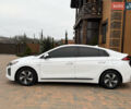 Белый Хендай Ioniq, объемом двигателя 1.58 л и пробегом 164 тыс. км за 14300 $, фото 3 на Automoto.ua