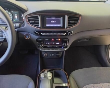 Білий Хендай Ioniq, об'ємом двигуна 0 л та пробігом 6 тис. км за 13500 $, фото 16 на Automoto.ua