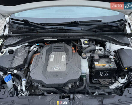Білий Хендай Ioniq, об'ємом двигуна 0 л та пробігом 102 тис. км за 12200 $, фото 17 на Automoto.ua