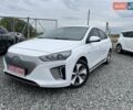 Білий Хендай Ioniq, об'ємом двигуна 0 л та пробігом 96 тис. км за 12599 $, фото 2 на Automoto.ua