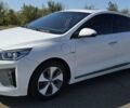 Хендай Ioniq 2017 в Кривом Роге на Automoto.ua Белый Хендай Ioniq, объемом двигателя 0 л и пробегом 69 тыс. км за 15900 $, фото 2 на Automoto.ua