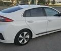 Белый Хендай Ioniq, объемом двигателя 0 л и пробегом 148 тыс. км за 12950 $, фото 3 на Automoto.ua