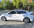 Хендай Ioniq 2017 в Одессе на Automoto.ua Белый Хендай Ioniq, объемом двигателя 1.6 л и пробегом 92 тыс. км за 12888 $, фото 28 на Automoto.ua