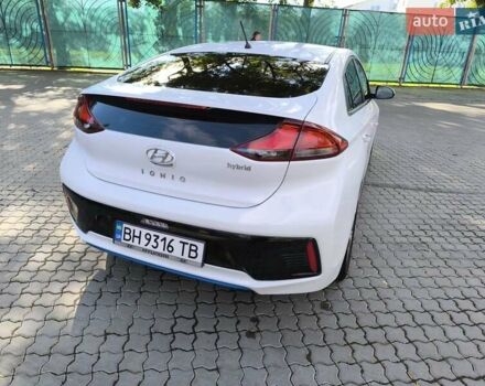 Хендай Ioniq 2017 в Одессе на Automoto.ua Белый Хендай Ioniq, объемом двигателя 1.6 л и пробегом 92 тыс. км за 12888 $, фото 45 на Automoto.ua