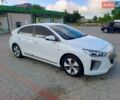 Белый Хендай Ioniq, объемом двигателя 0 л и пробегом 87 тыс. км за 13500 $, фото 1 на Automoto.ua