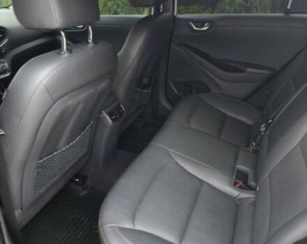 Белый Хендай Ioniq, объемом двигателя 0 л и пробегом 142 тыс. км за 13300 $, фото 9 на Automoto.ua