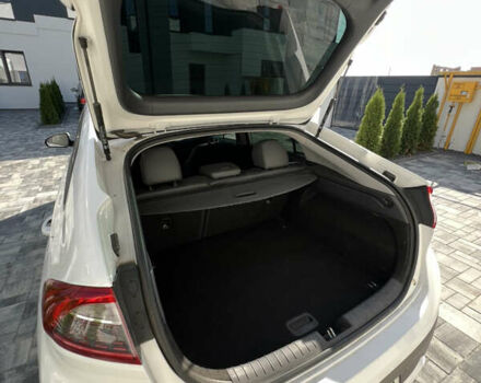 Белый Хендай Ioniq, объемом двигателя 0 л и пробегом 150 тыс. км за 11900 $, фото 26 на Automoto.ua