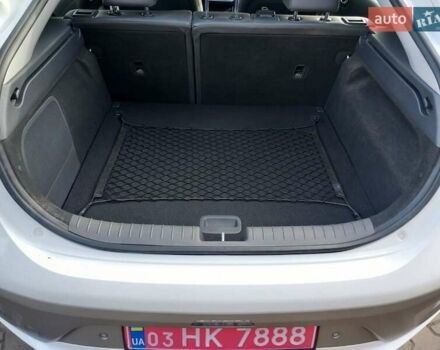 Білий Хендай Ioniq, об'ємом двигуна 0 л та пробігом 105 тис. км за 13700 $, фото 9 на Automoto.ua