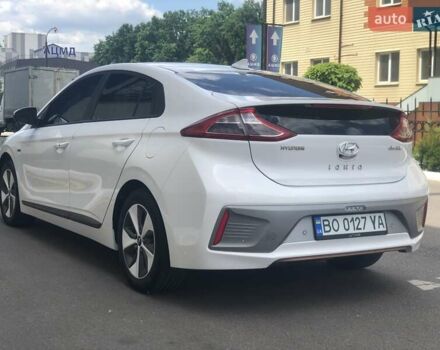 Белый Хендай Ioniq, объемом двигателя 0 л и пробегом 94 тыс. км за 18999 $, фото 25 на Automoto.ua