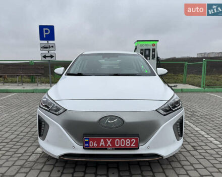 Білий Хендай Ioniq, об'ємом двигуна 0 л та пробігом 102 тис. км за 12200 $, фото 2 на Automoto.ua