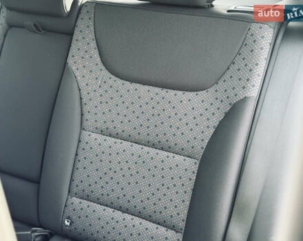 Белый Хендай Ioniq, объемом двигателя 0 л и пробегом 186 тыс. км за 12500 $, фото 23 на Automoto.ua