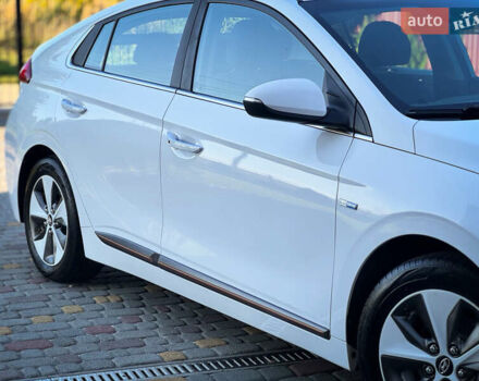 Білий Хендай Ioniq, об'ємом двигуна 0 л та пробігом 165 тис. км за 11900 $, фото 17 на Automoto.ua