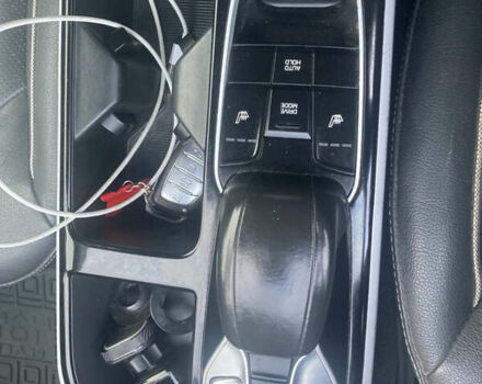 Білий Хендай Ioniq, об'ємом двигуна 0 л та пробігом 198 тис. км за 8800 $, фото 13 на Automoto.ua