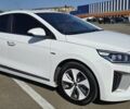 Хендай Ioniq 2017 в Кривом Роге на Automoto.ua Белый Хендай Ioniq, объемом двигателя 0 л и пробегом 69 тыс. км за 15900 $, фото 1 на Automoto.ua