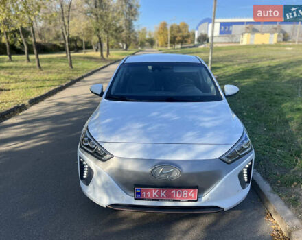 Білий Хендай Ioniq, об'ємом двигуна 0 л та пробігом 118 тис. км за 12999 $, фото 1 на Automoto.ua