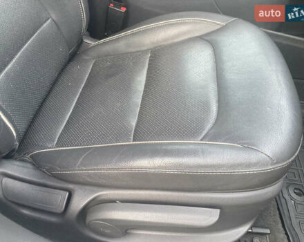 Білий Хендай Ioniq, об'ємом двигуна 0 л та пробігом 198 тис. км за 8800 $, фото 8 на Automoto.ua