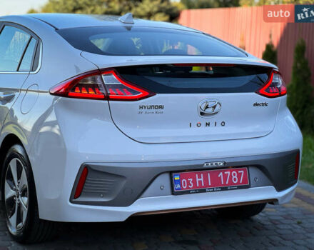 Білий Хендай Ioniq, об'ємом двигуна 0 л та пробігом 165 тис. км за 11900 $, фото 28 на Automoto.ua
