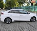 Хендай Ioniq 2017 в Одессе на Automoto.ua Белый Хендай Ioniq, объемом двигателя 1.6 л и пробегом 92 тыс. км за 12888 $, фото 7 на Automoto.ua