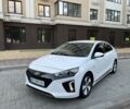 Білий Хендай Ioniq, об'ємом двигуна 0 л та пробігом 125 тис. км за 12500 $, фото 1 на Automoto.ua