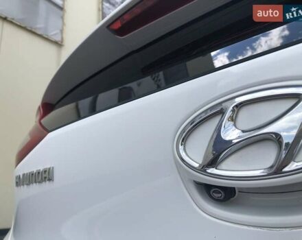 Белый Хендай Ioniq, объемом двигателя 0 л и пробегом 94 тыс. км за 18999 $, фото 22 на Automoto.ua