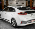 Белый Хендай Ioniq, объемом двигателя 0 л и пробегом 25 тыс. км за 23000 $, фото 4 на Automoto.ua