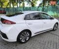 Хендай Ioniq 2017 в Одессе на Automoto.ua Белый Хендай Ioniq, объемом двигателя 1.6 л и пробегом 92 тыс. км за 12888 $, фото 5 на Automoto.ua