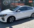 Белый Хендай Ioniq, объемом двигателя 0 л и пробегом 80 тыс. км за 12500 $, фото 1 на Automoto.ua
