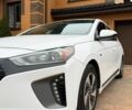 Белый Хендай Ioniq, объемом двигателя 1.58 л и пробегом 164 тыс. км за 12400 $, фото 5 на Automoto.ua