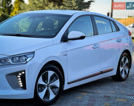Білий Хендай Ioniq, об'ємом двигуна 0 л та пробігом 165 тис. км за 11900 $, фото 6 на Automoto.ua
