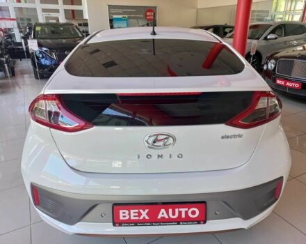 Білий Хендай Ioniq, об'ємом двигуна 0 л та пробігом 6 тис. км за 13500 $, фото 3 на Automoto.ua
