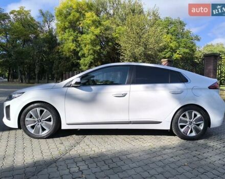 Хендай Ioniq 2017 в Одессе на Automoto.ua Белый Хендай Ioniq, объемом двигателя 1.6 л и пробегом 92 тыс. км за 12888 $, фото 34 на Automoto.ua