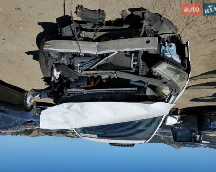 Білий Хендай Ioniq, об'ємом двигуна 1.58 л та пробігом 253 тис. км за 1700 $, фото 4 на Automoto.ua