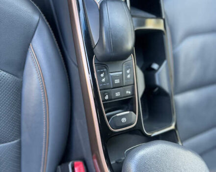 Білий Хендай Ioniq, об'ємом двигуна 0 л та пробігом 118 тис. км за 12999 $, фото 7 на Automoto.ua