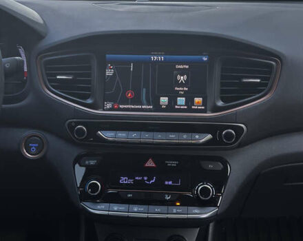 Белый Хендай Ioniq, объемом двигателя 0 л и пробегом 91 тыс. км за 12300 $, фото 10 на Automoto.ua