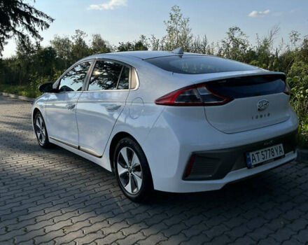 Білий Хендай Ioniq, об'ємом двигуна 0 л та пробігом 232 тис. км за 10150 $, фото 4 на Automoto.ua