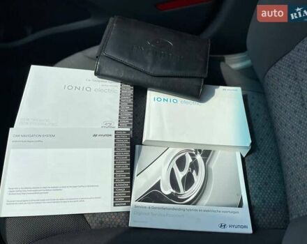 Білий Хендай Ioniq, об'ємом двигуна 0 л та пробігом 158 тис. км за 12700 $, фото 34 на Automoto.ua