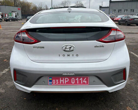 Белый Хендай Ioniq, объемом двигателя 0 л и пробегом 70 тыс. км за 10300 $, фото 7 на Automoto.ua