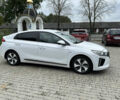 Белый Хендай Ioniq, объемом двигателя 0 л и пробегом 160 тыс. км за 11850 $, фото 6 на Automoto.ua