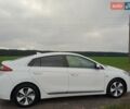 Белый Хендай Ioniq, объемом двигателя 0 л и пробегом 102 тыс. км за 12650 $, фото 9 на Automoto.ua