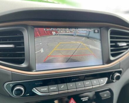 Белый Хендай Ioniq, объемом двигателя 0 л и пробегом 158 тыс. км за 12700 $, фото 15 на Automoto.ua